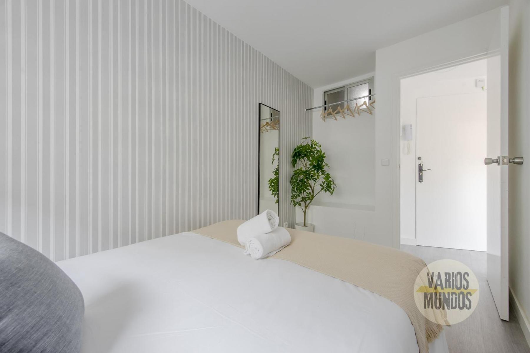 Atico Calle Silva Para 3Pax Con Terraza Esquina Con Gran Via E2 Мадрид Экстерьер фото
